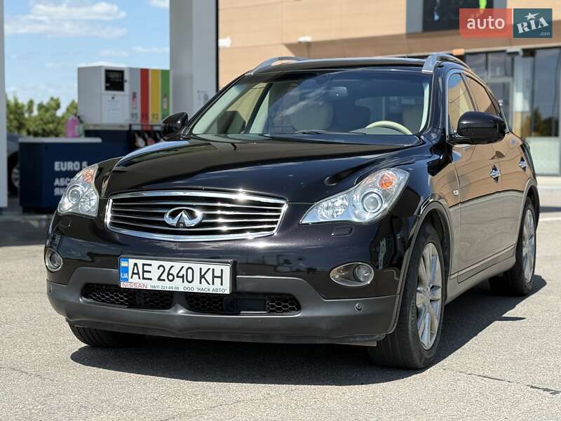 Infiniti Ex 25 (2011)