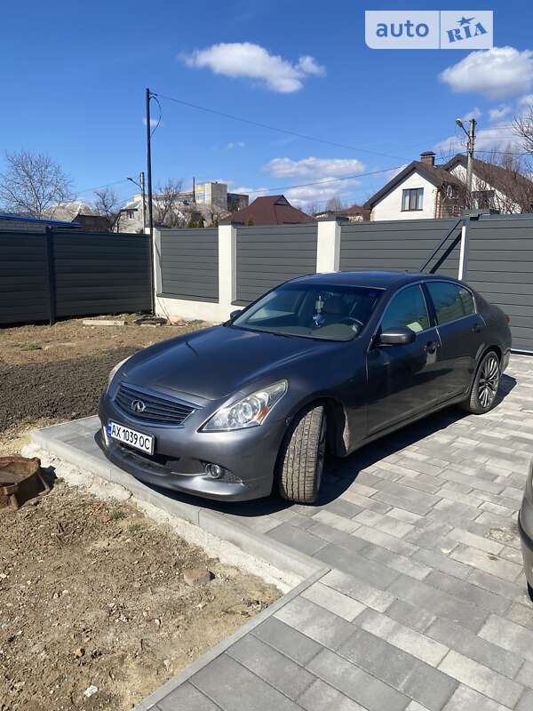 Infiniti G25 (2010)