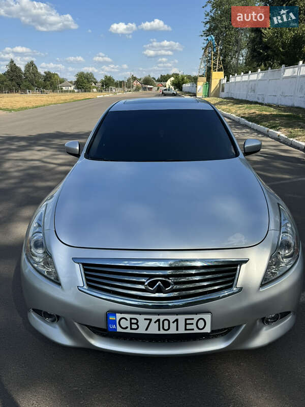 Infiniti G25 (2012)