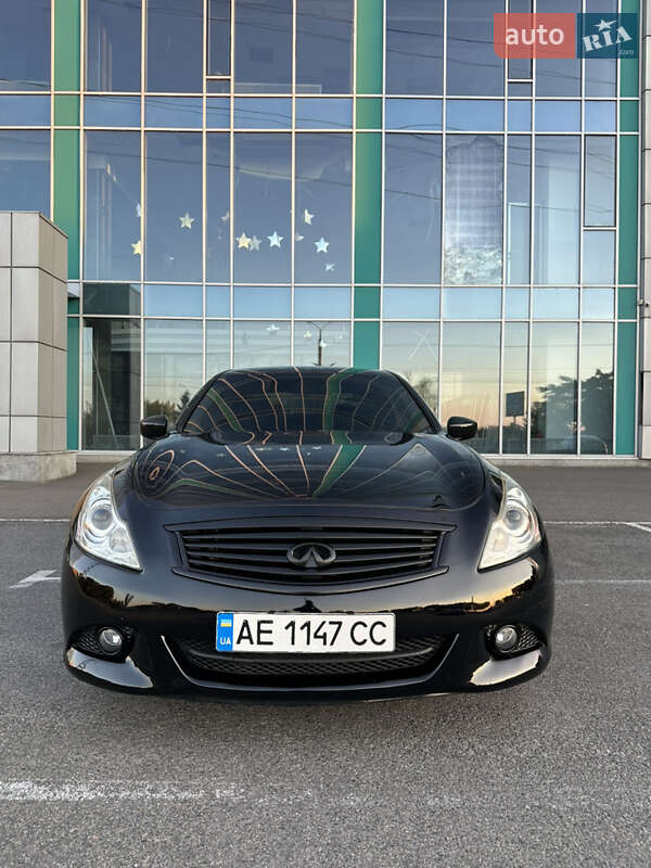 Infiniti G25 (2012)