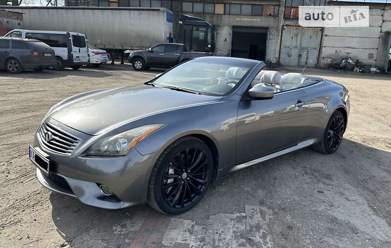 Infiniti G37 (2011)