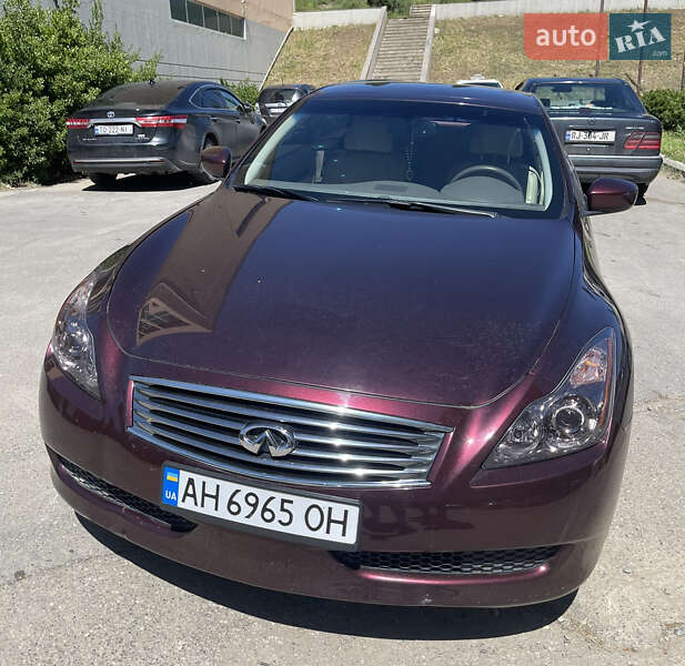 Infiniti G37 (2010)