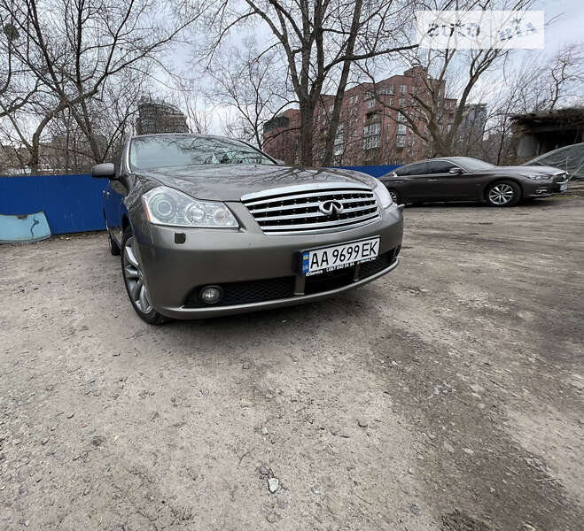 Infiniti M35 (2007)
