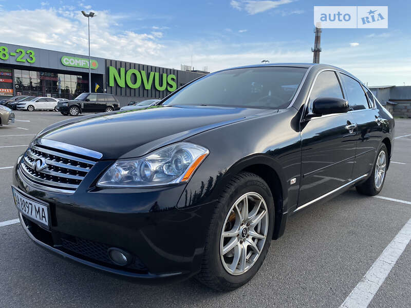 Infiniti M35 (2007)