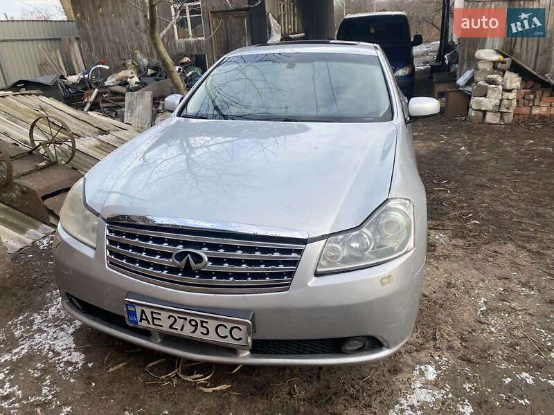 Infiniti M35 (2007)
