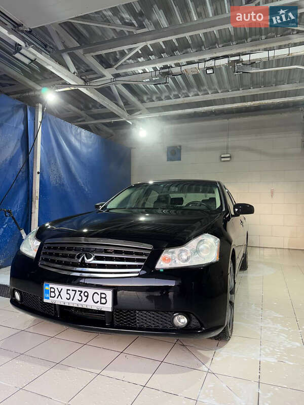 Infiniti M35 (2007)