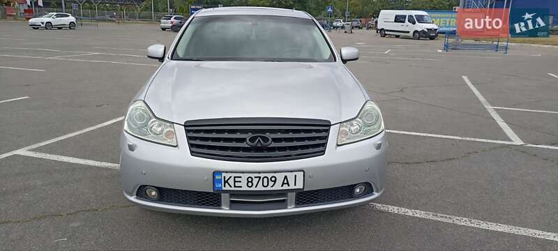 Infiniti M35 (2007)