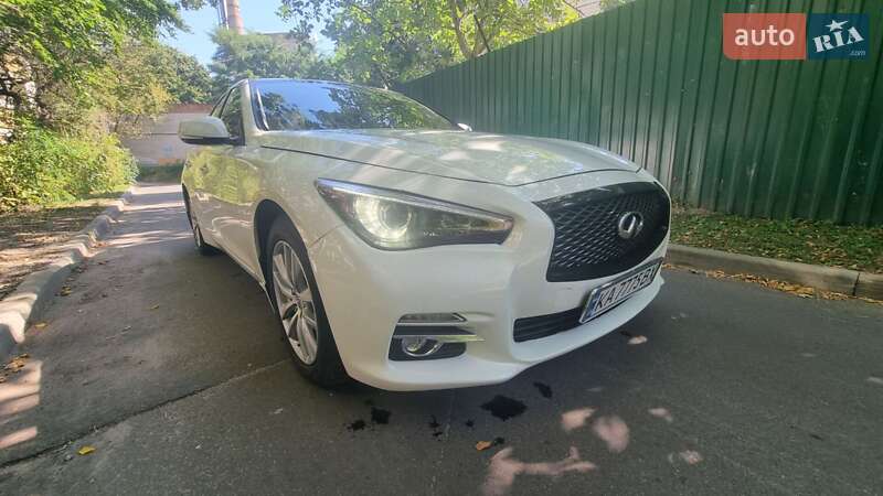 Infiniti Q50 (2013)