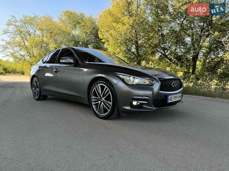 Infiniti Q50 (2014)