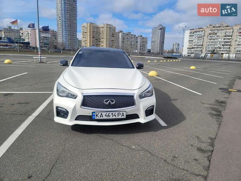 Infiniti Q50 (2014)