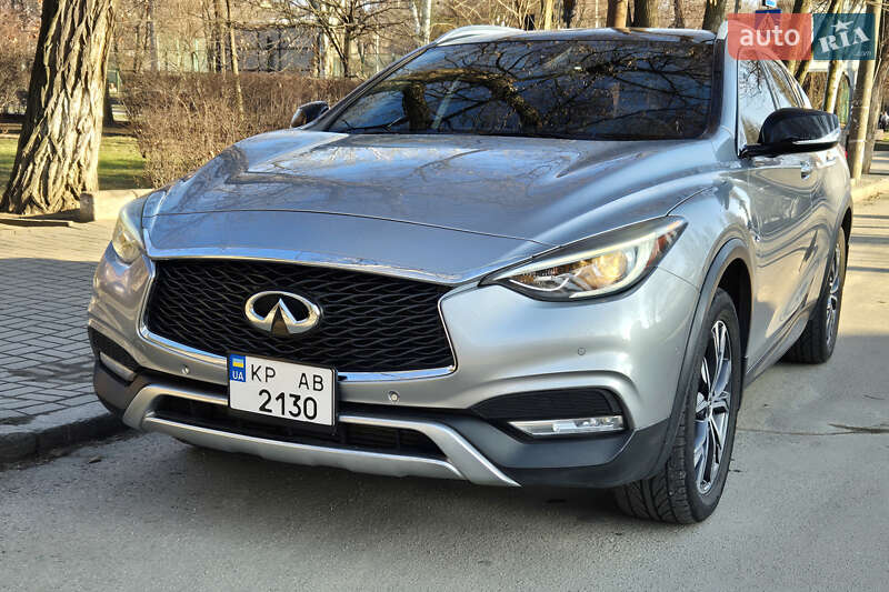 Infiniti Qx30 (2016)