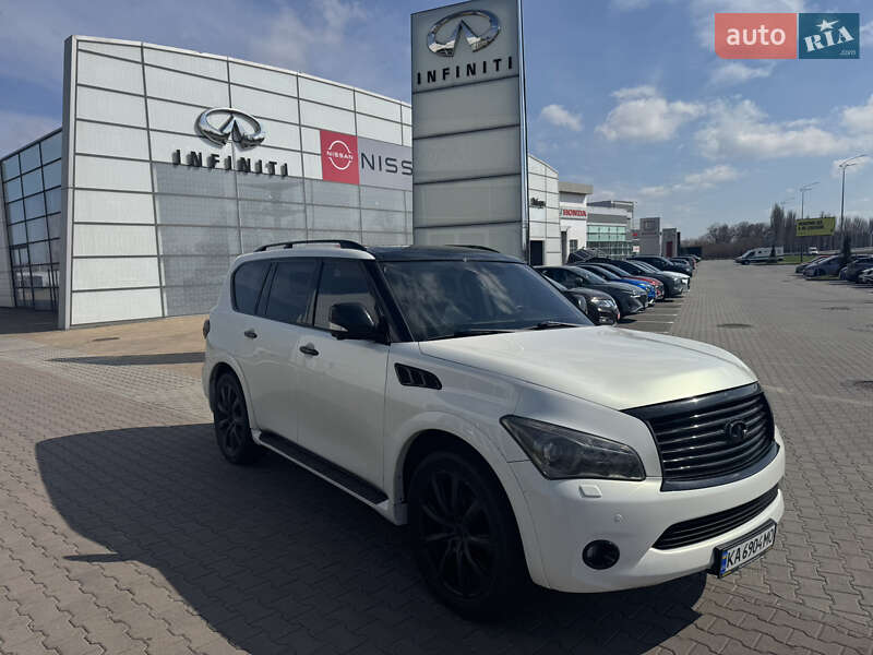 Infiniti Qx56 (2010)