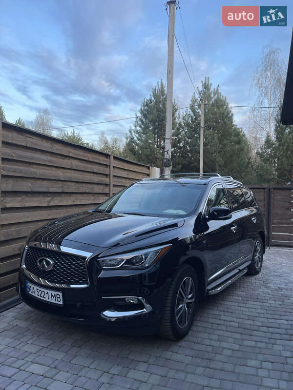 Infiniti Qx60 (2017)