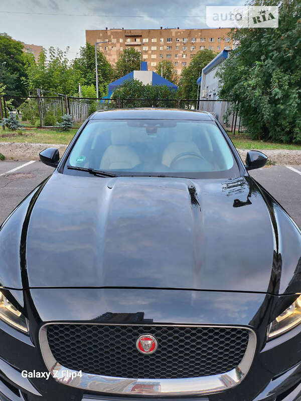 Jaguar F-pace (2017)