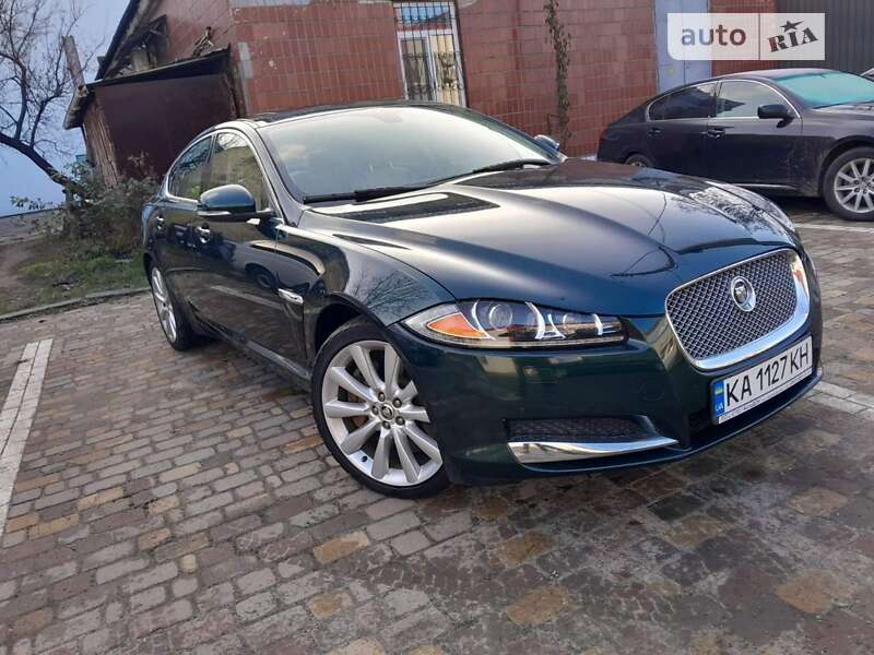 Jaguar Xf (2013)