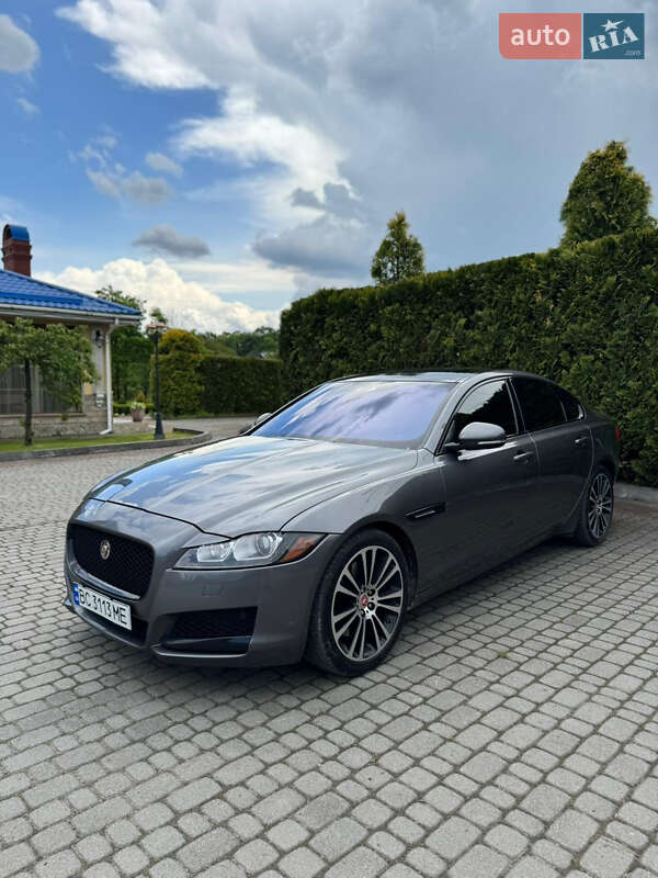 Jaguar Xf (2017)