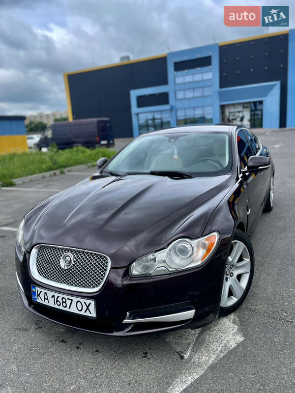 Jaguar Xf (2010)