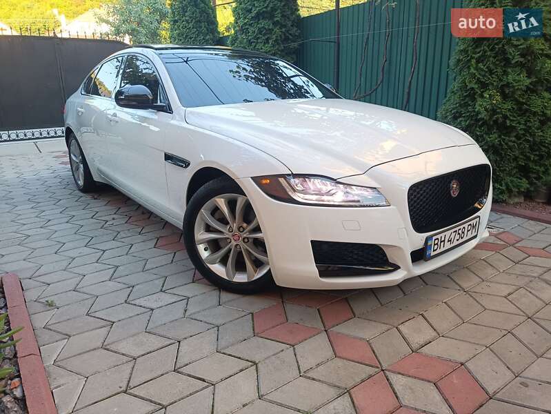 Jaguar Xf (2016)