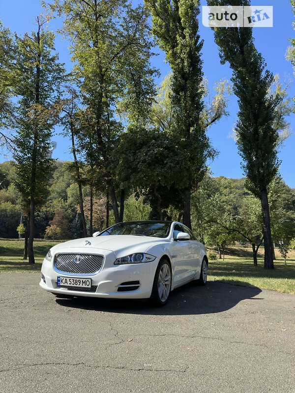 Jaguar Xj (2013)