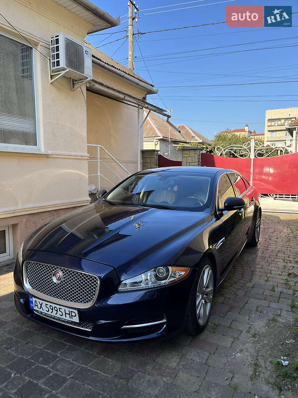 Jaguar Xj (2013)
