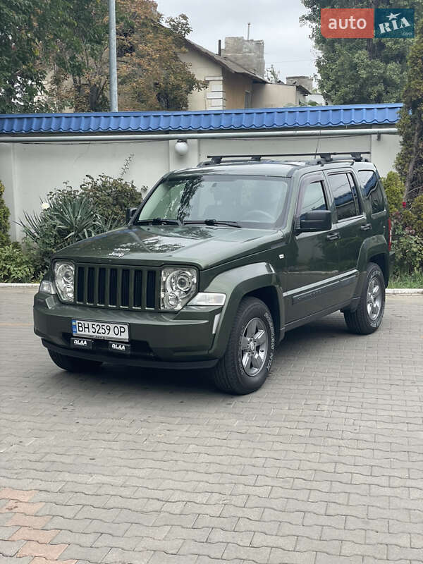 Jeep Cherokee (2008)