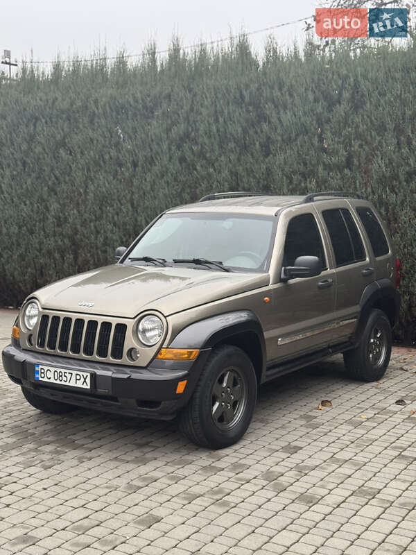 Jeep Cherokee (2006)