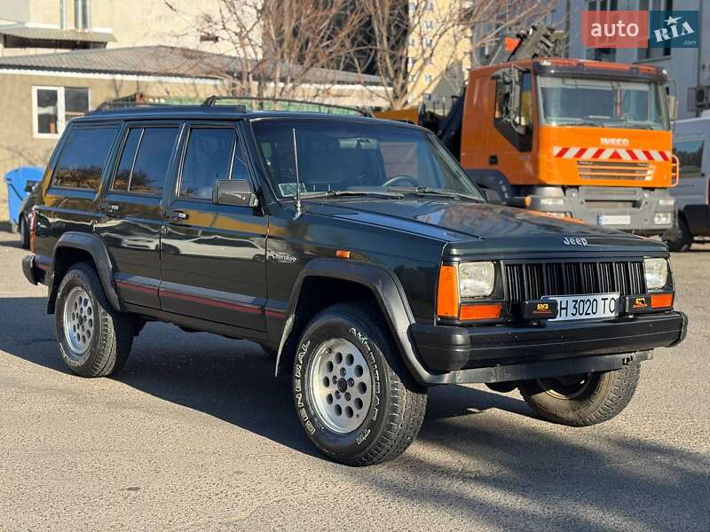 Jeep Cherokee (1996)