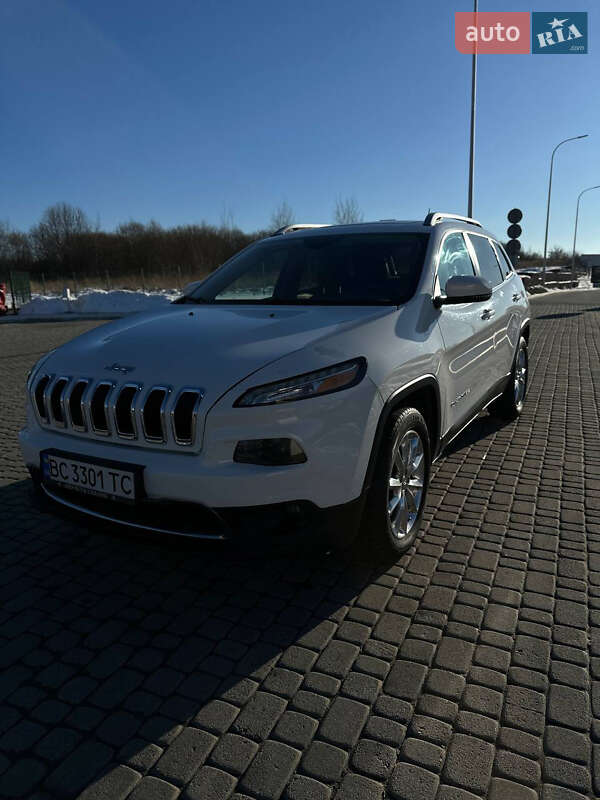 Jeep Cherokee (2015)