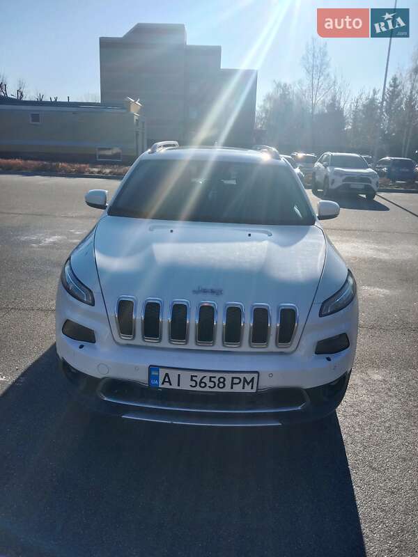 Jeep Cherokee (2015)
