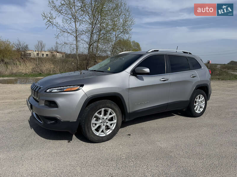 Jeep Cherokee (2016)