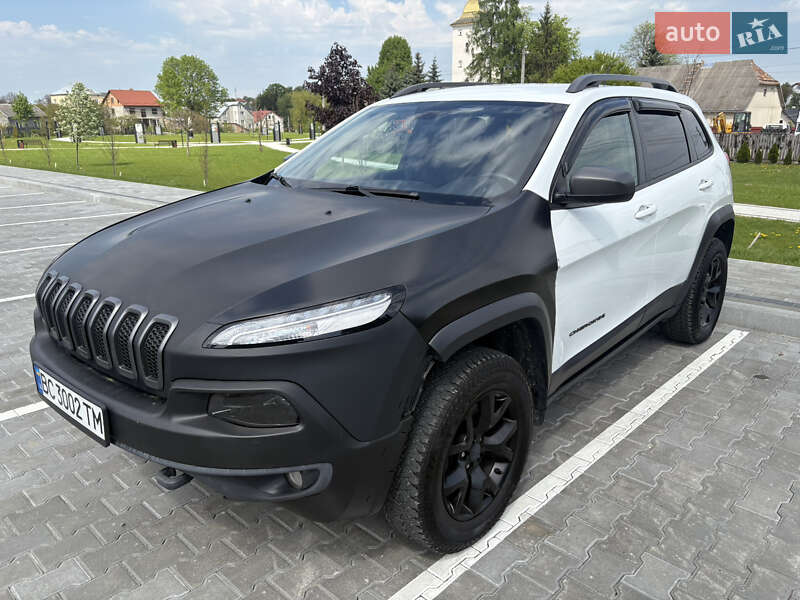 Jeep Cherokee (2016)