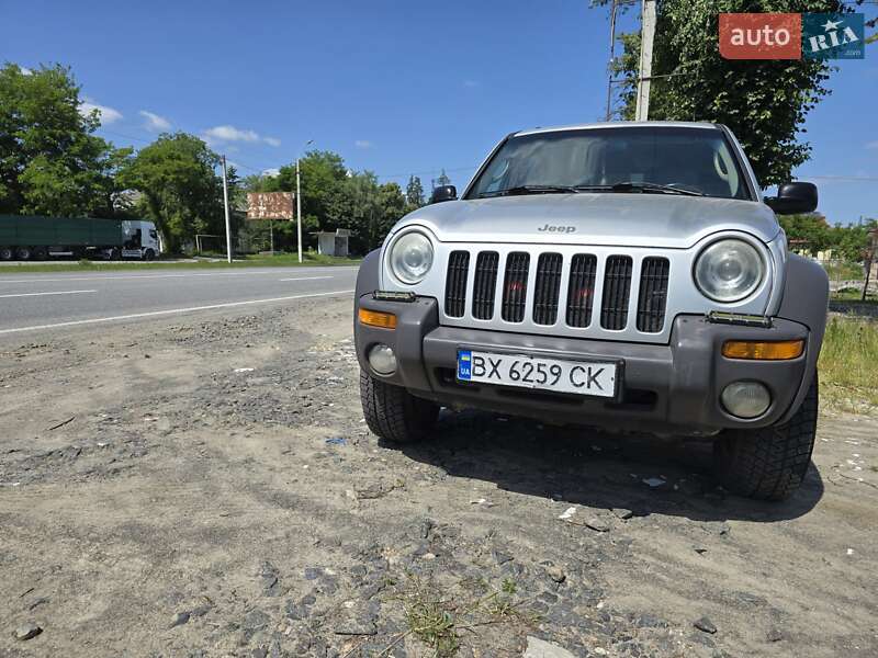 Jeep Cherokee (2002)