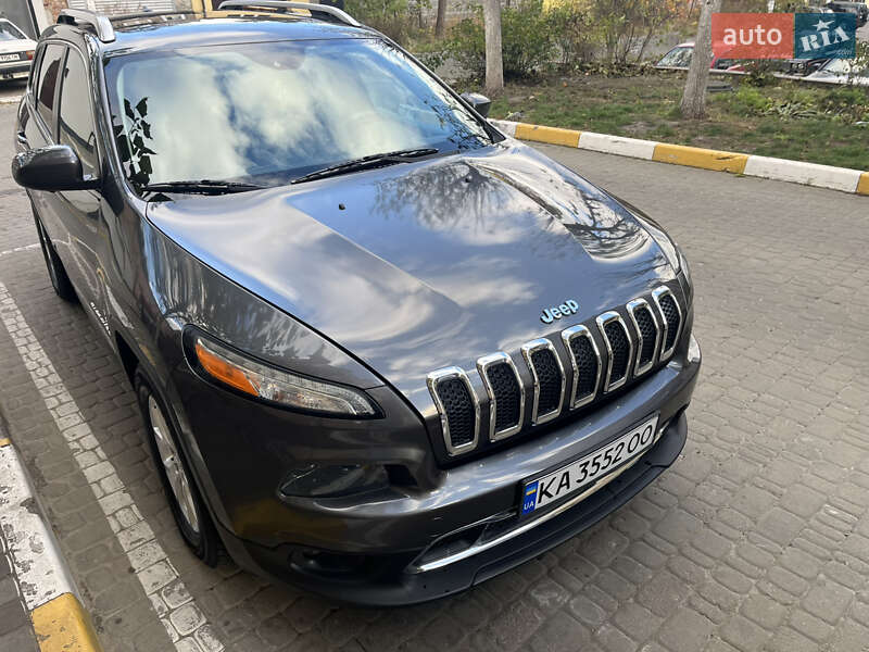 Jeep Cherokee (2015)