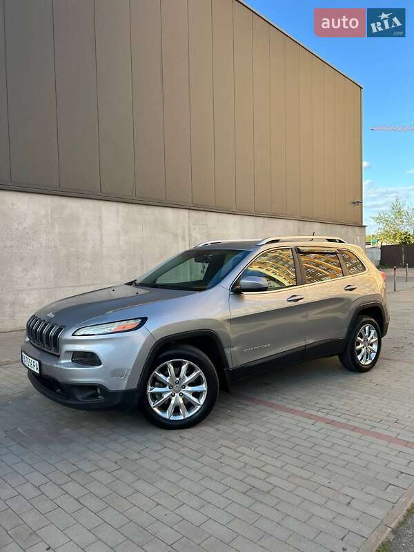 Jeep Cherokee (2015)