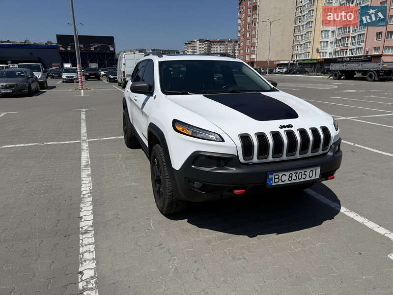 Jeep Cherokee (2016)
