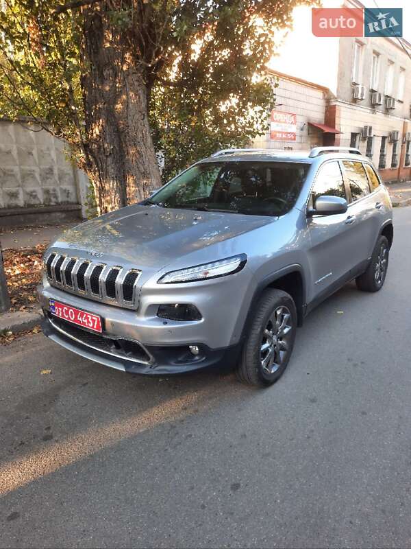 Jeep Cherokee (2015)