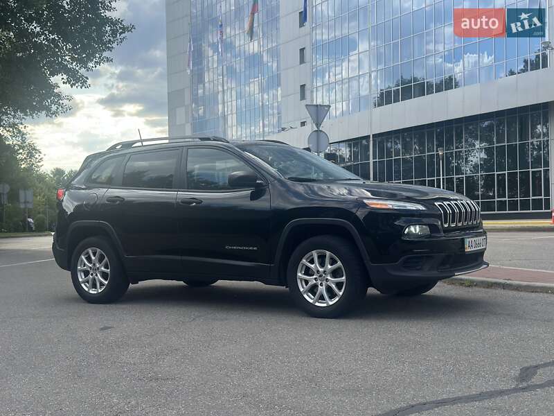 Jeep Cherokee (2016)