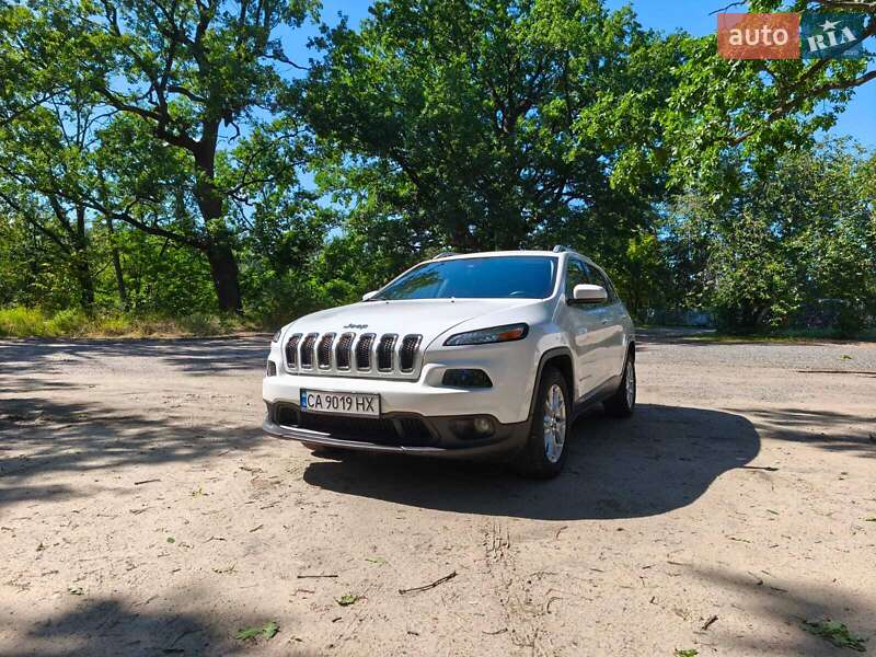 Jeep Cherokee (2015)