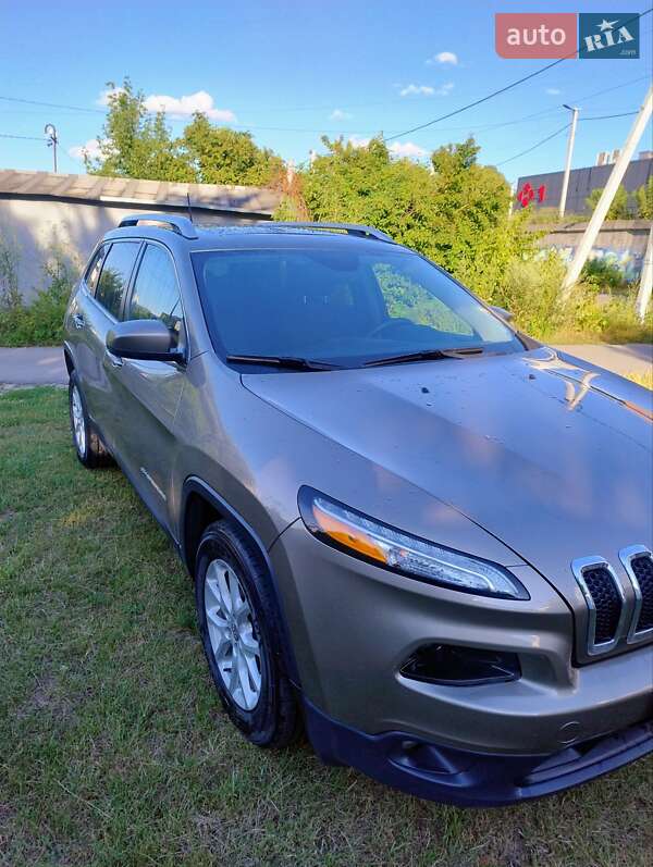 Jeep Cherokee (2017)
