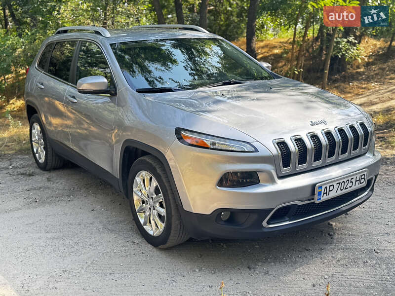 Jeep Cherokee (2016)