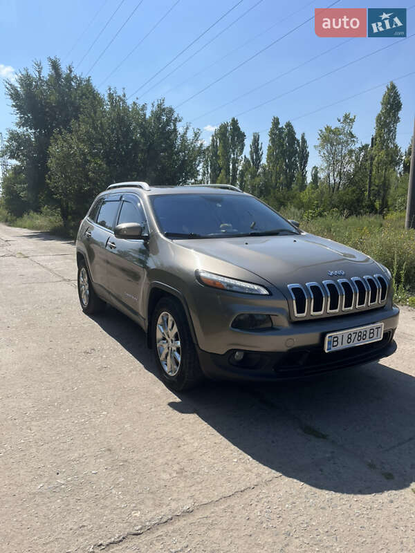 Jeep Cherokee (2016)