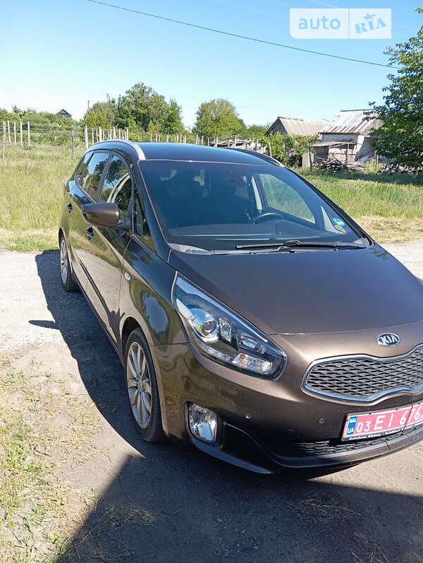 Kia Carens (2014)