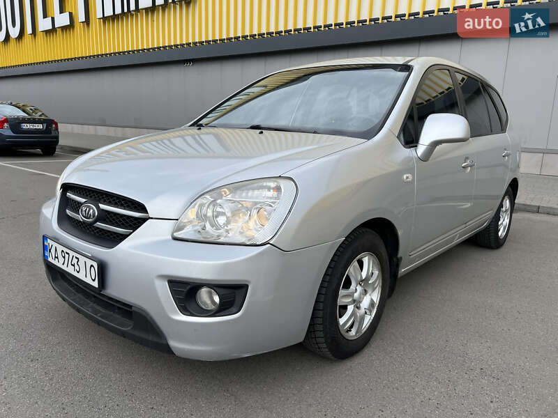Kia Carens (2008)