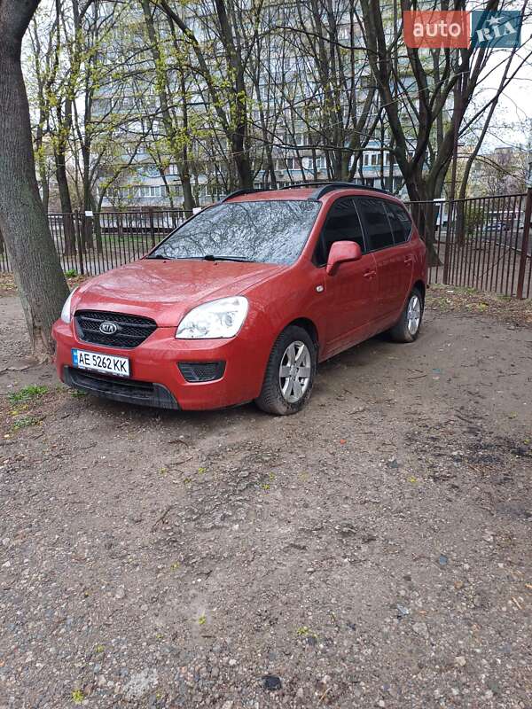 Kia Carens (2008)