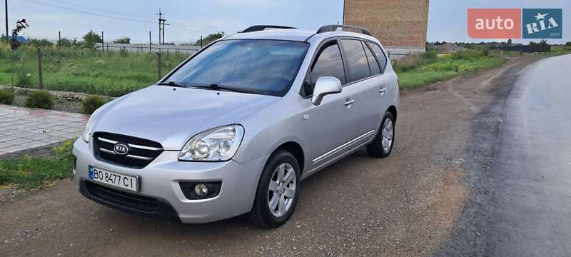 Kia Carens (2008)