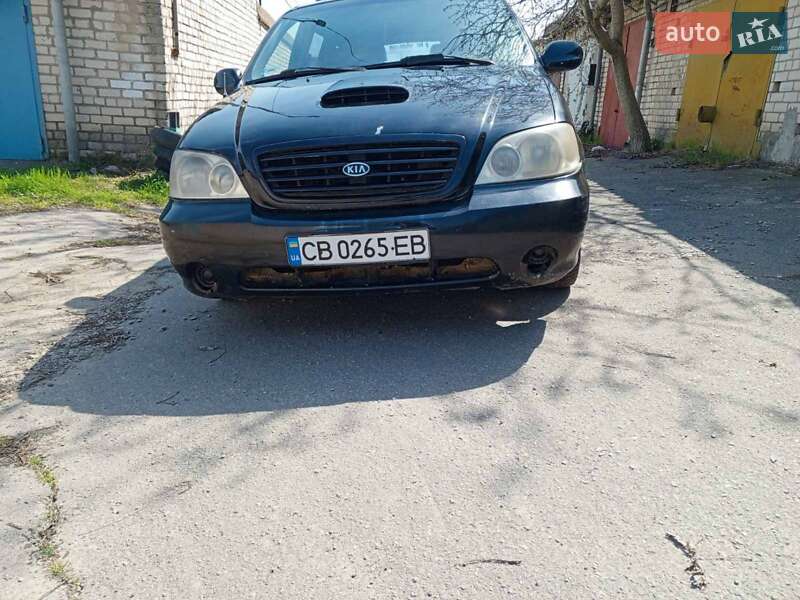 Kia Carnival (2000)