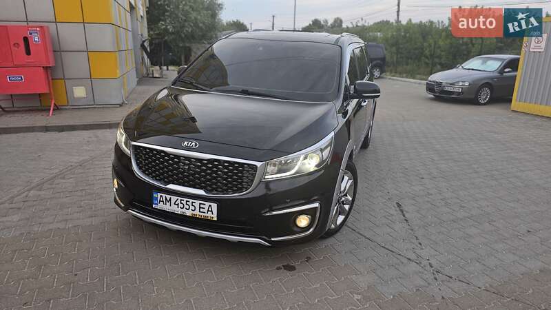 Kia Carnival (2014)
