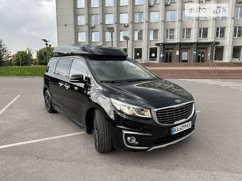 Kia Carnival (2017)