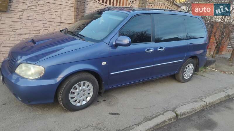 Kia Carnival (2002)