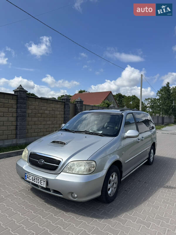 Kia Carnival (2004)
